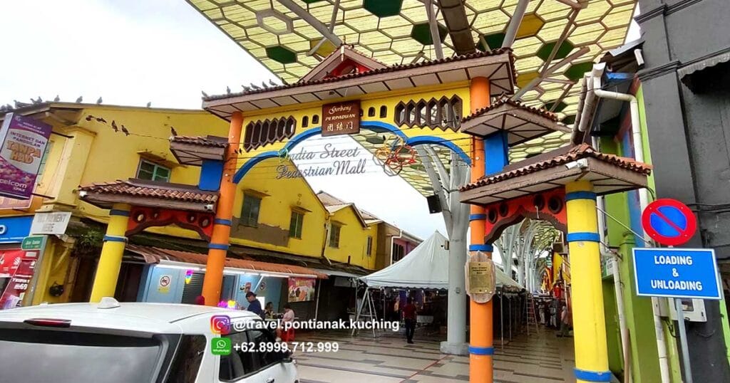 india street kuching