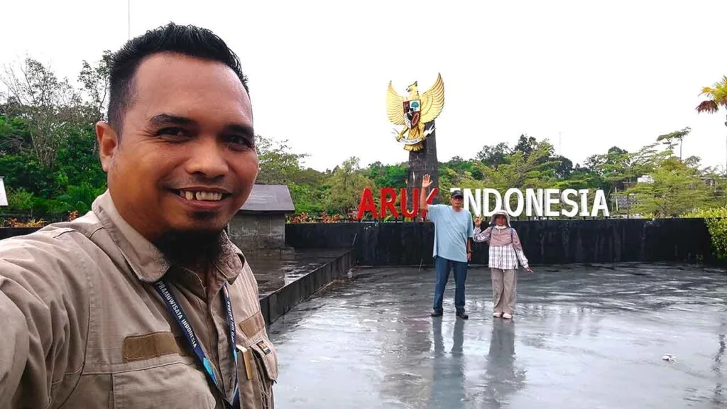 travel singkawang kuching pontianak